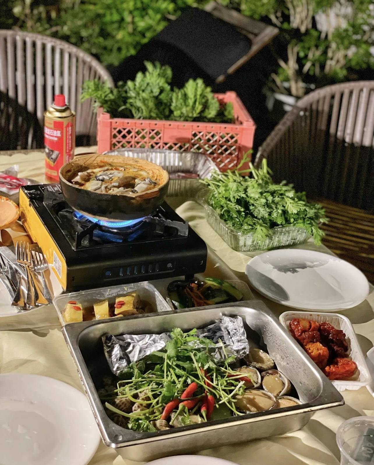 「貝澳露營車BBQ輕旅日｜BBQ．露營車．酵素體驗｜一價全包的自然慢活假期」