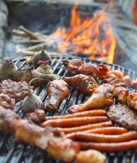 「貝澳露營車BBQ輕旅日｜BBQ．露營車．酵素體驗｜一價全包的自然慢活假期」
