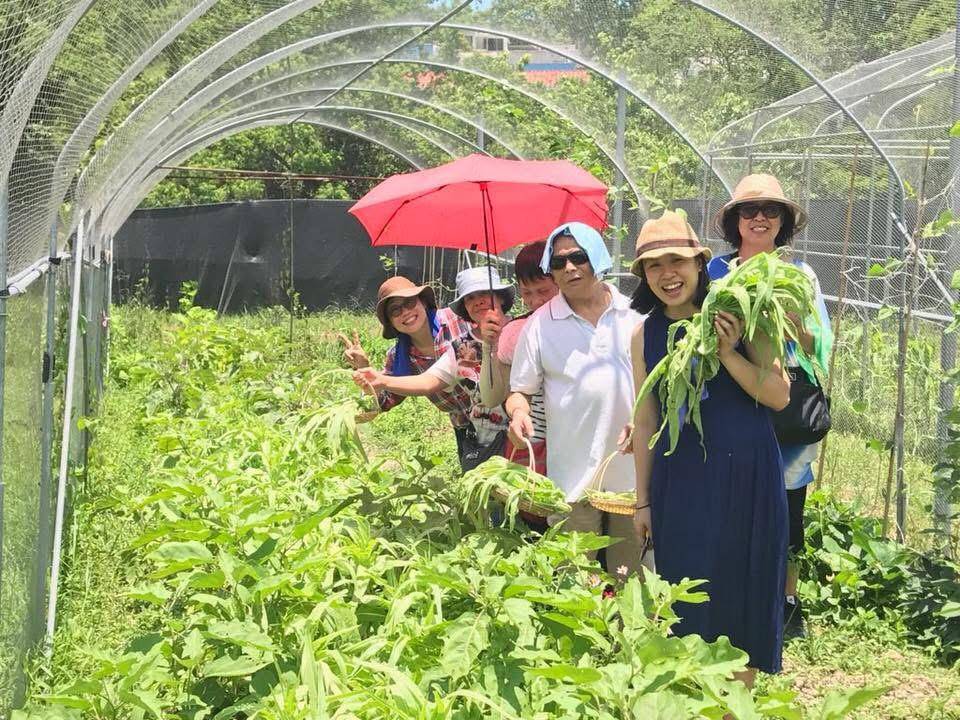 「貝澳露營車BBQ輕旅日｜BBQ．露營車．酵素體驗｜一價全包的自然慢活假期」