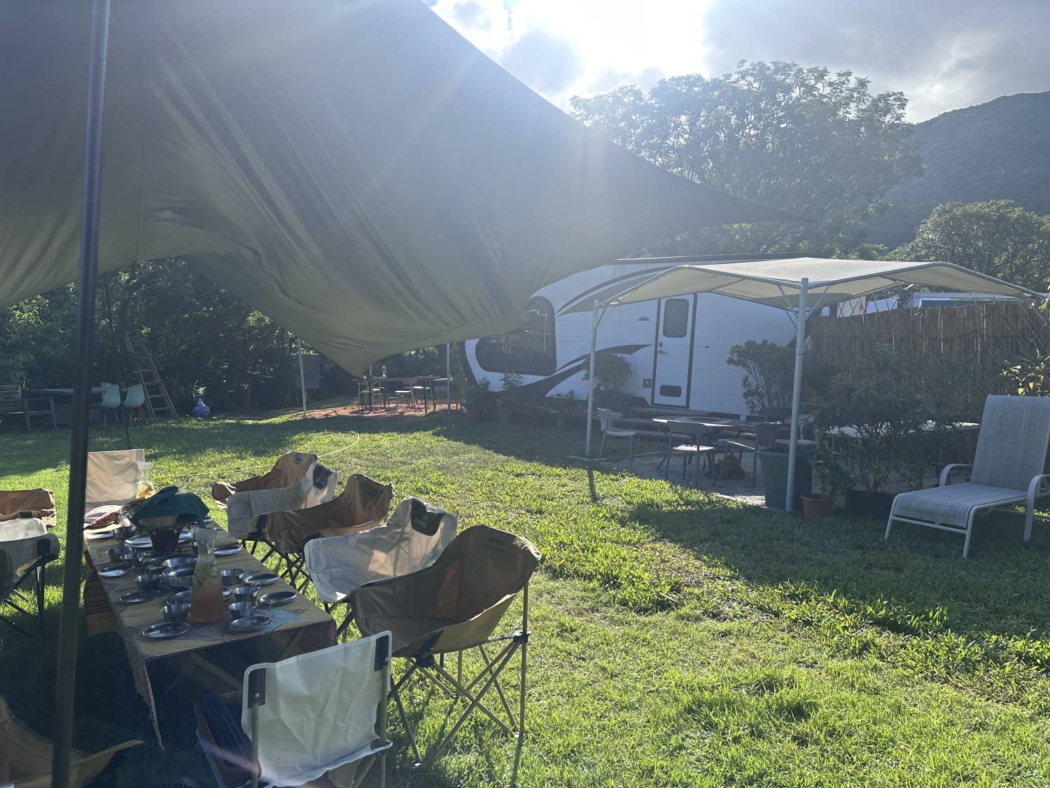 [燒烤]  貝澳戶外 BBQ Party｜露營車派對式燒烤體驗 | 朋友聚會、公司活動、家庭日、節日慶祝