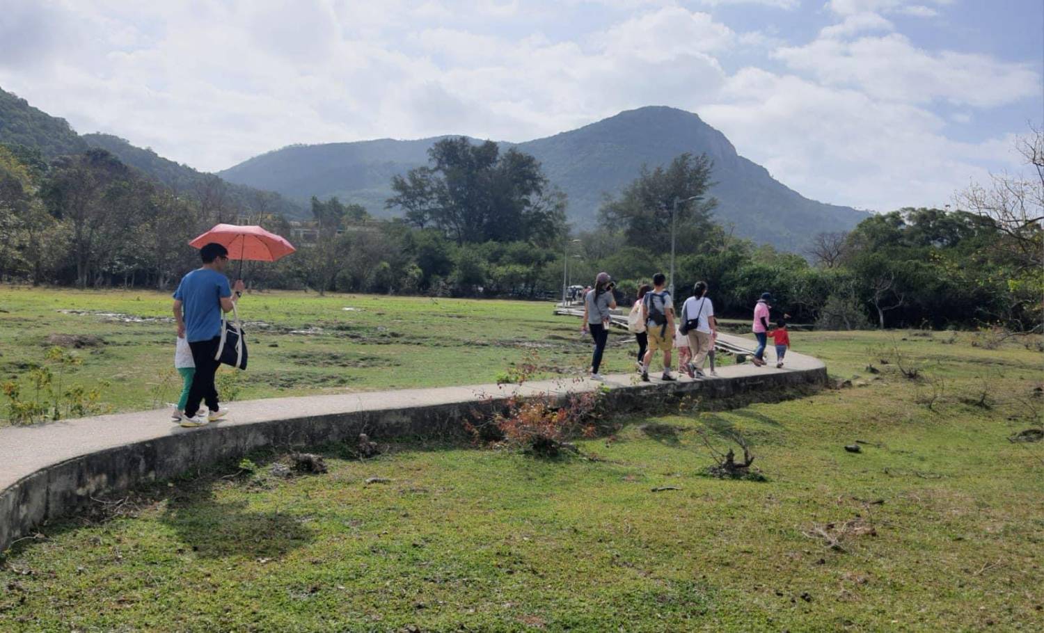 「貝澳露營車BBQ輕旅日｜BBQ．露營車．酵素體驗｜一價全包的自然慢活假期」